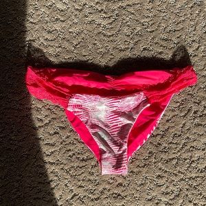 Beach bunny bottoms L